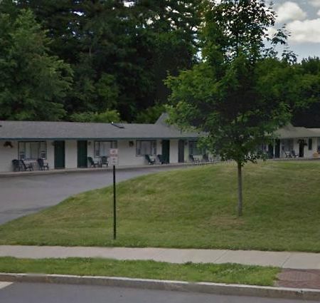 Spring Motor Inn Fort Edward Exterior photo