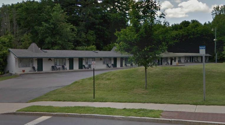 Spring Motor Inn Fort Edward Exterior photo