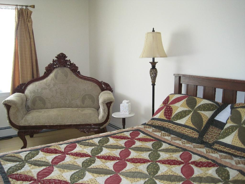 Spring Motor Inn Fort Edward Room photo